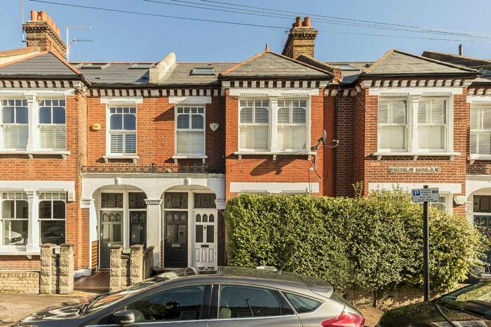 3 Bedroom Maisonette To Rent In Mandalay Road, London, SW4