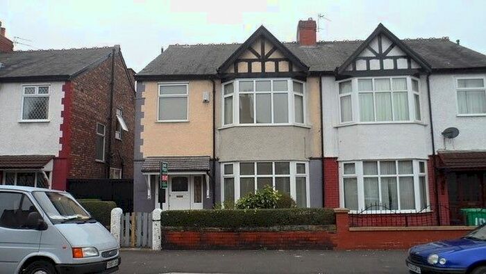 4 Bedroom Semi-Detached House To Rent In Elmsmere Road, Didsbury, Manchester, M20