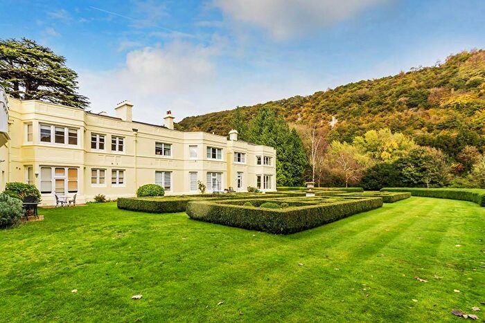 2 Bedroom Apartment To Rent In London Road, Dorking, RH5