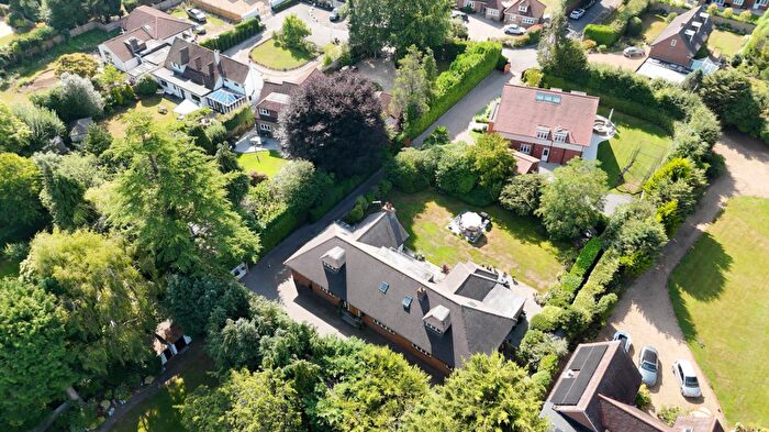 5 Bedroom Detached House For Sale In Wonford Close, Walton On The Hill, KT20