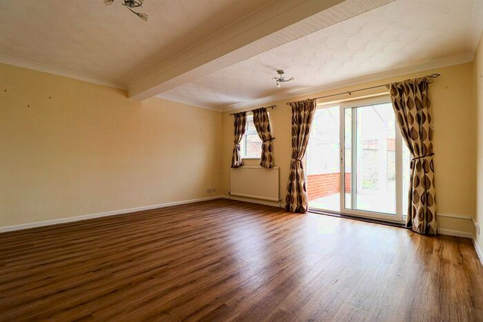 3 Bedroom Semi-Detached House To Rent In Whitmore Street, Whittlesey, Peterborough, PE7