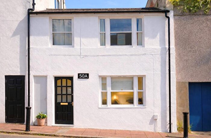 2 Bedroom Terraced House For Sale In Regency Square, Brighton, BN1