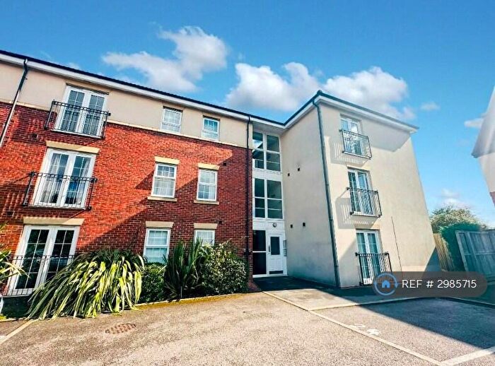 2 Bedroom Flat To Rent In Acklam Court, Beverley, HU17