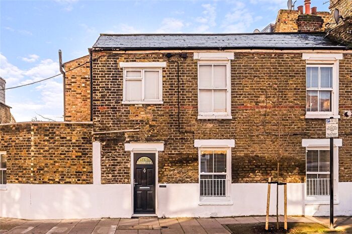 2 Bedroom Flat To Rent In Stephendale Road, London, SW6