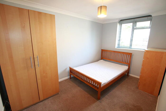 1 Bedroom Semi-Detached House To Rent In Prince Of Wales Avenue, Reading, RG30