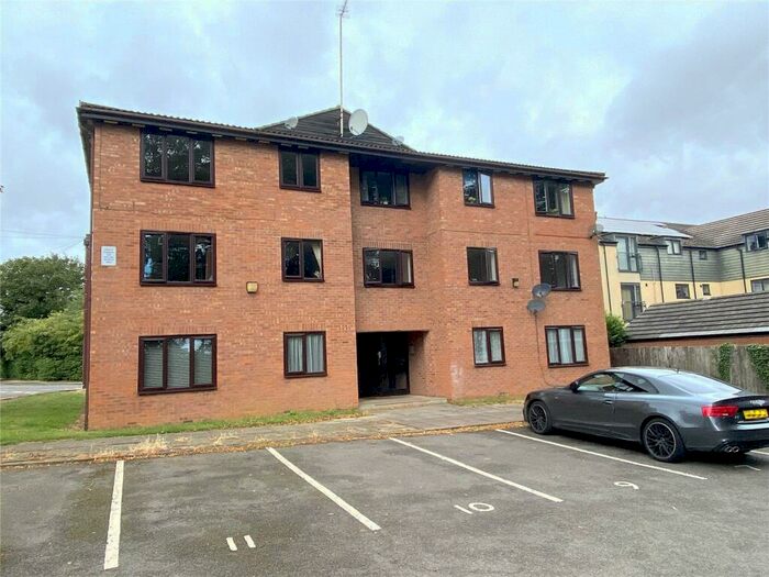 2 Bedroom Flat To Rent In Castle Street, Wellingborough, Northamptonshire, NN8