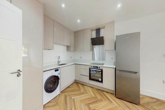 Studio To Rent In Northfield Avenue, Ealing, W13