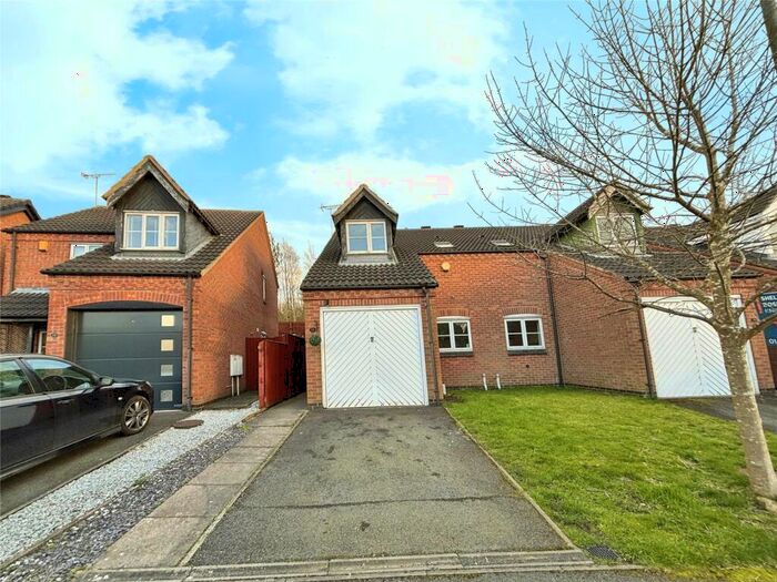 3 Bedroom Semi-Detached House To Rent In Outram Drive, Swadlincote, Derbyshire, DE11