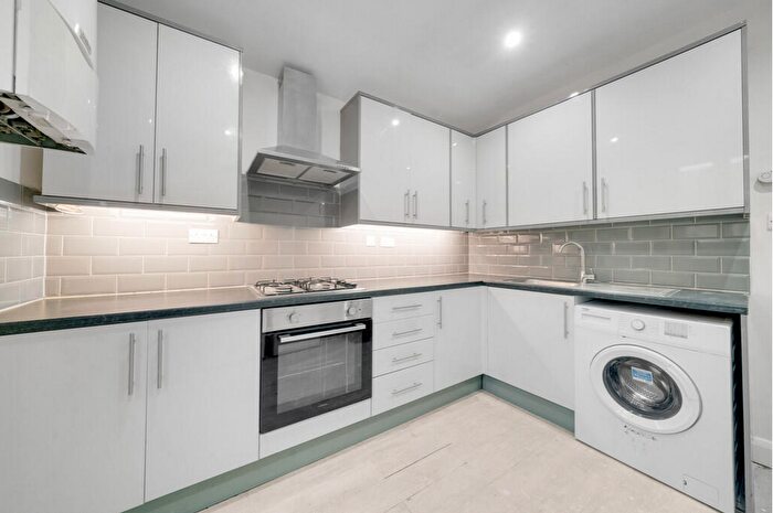 6 Bedroom Maisonette To Rent In Lower Clapton Road, Lower Clapton, Hackney, E5