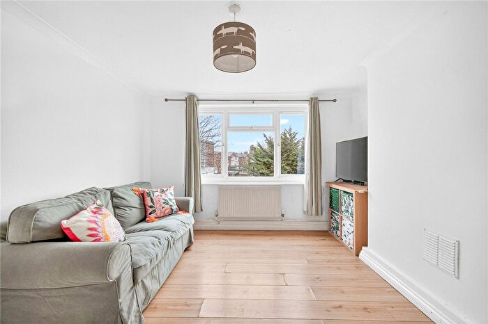 2 Bedroom Flat For Sale In Bulwer Court Road, Leytonstone, London, E11