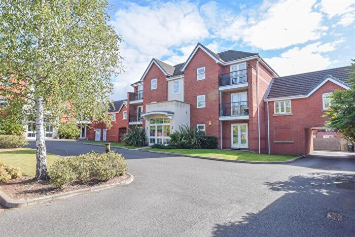 2 Bedroom Apartment To Rent In Millfield, Neston, Cheshire, CH64
