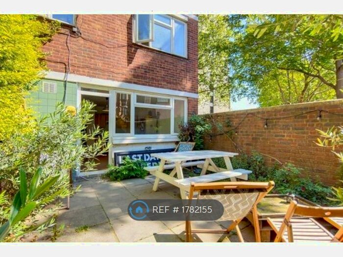 4 Bedroom Flat To Rent In Fellows Court, London, E2