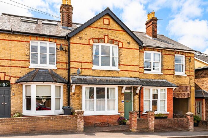 4 Bedroom Terraced House For Sale In Oakhill Road, Reigate, RH2