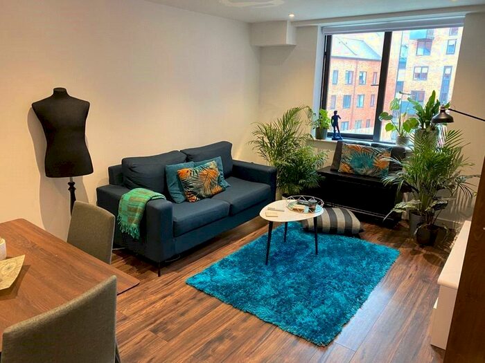 2 Bedroom Apartment To Rent In Camden House, Pope Street, Birmingham, B1