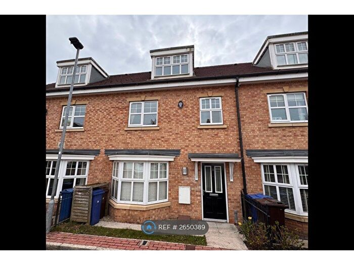 4 Bedroom Terraced House To Rent In Woolscroft View, Barnsley, S73