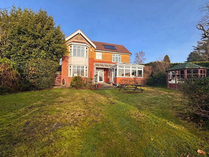 5 Bedroom Detached House For Sale In Highland Road, Wimborne, BH21