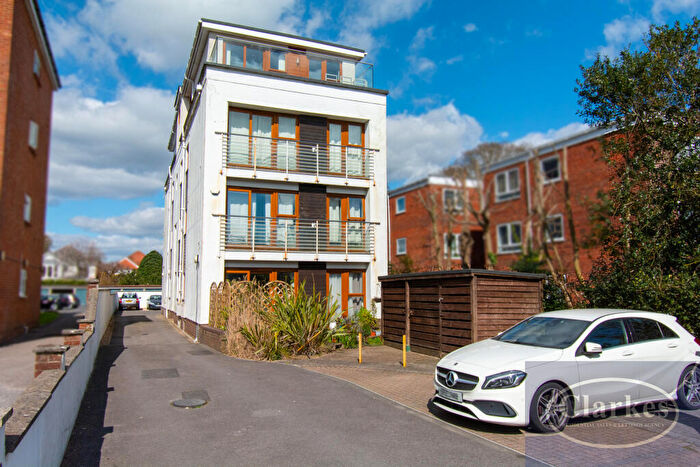 2 Bedroom Flat For Sale In Park Towers, Queens Park, Bournemouth, BH8