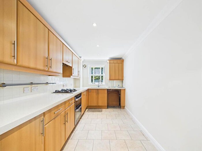 2 Bedroom Apartment To Rent In Christchurch Road, Bournemouth, Dorset, BH1