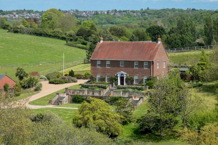 4 Bedroom Detached House To Rent In Nunnery Lane, Newport, PO30