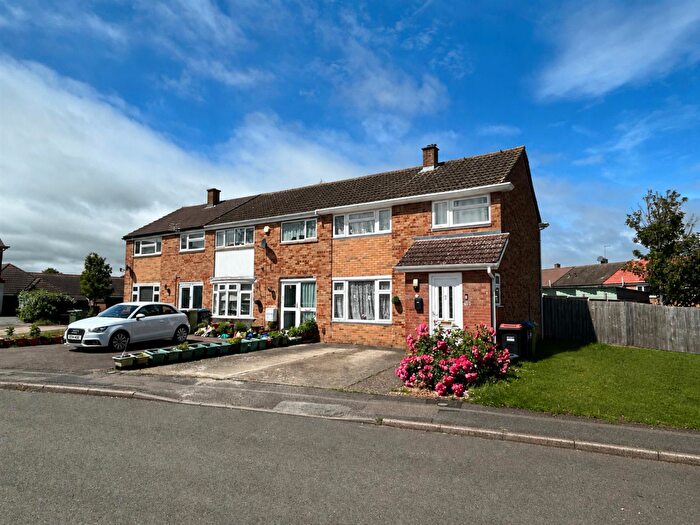 3 Bedroom End Of Terrace House For Sale In Neath Crescent, Bletchley, Milton Keynes, MK3