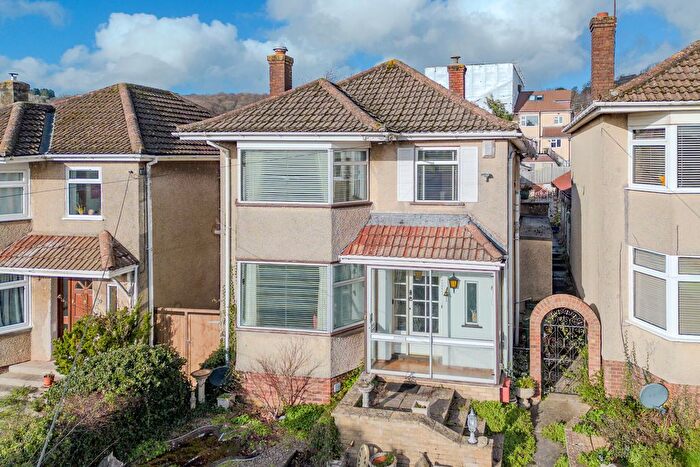 3 Bedroom Detached House For Sale In Rayens Close, Long Ashton, BS41