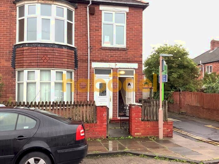 2 Bedroom Flat To Rent In Vimy Avenue, Hebburn, Newcastle Upon Tyne, NE31