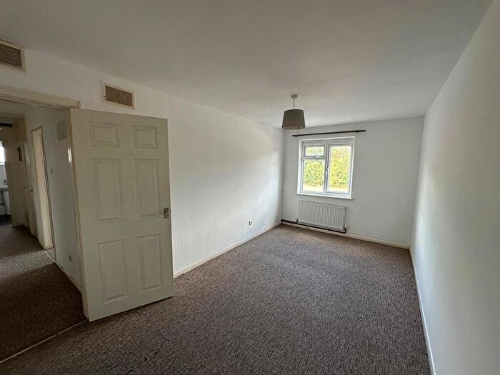 1 Bedroom Flat To Rent In Waltham Close, Peterborough, PE1