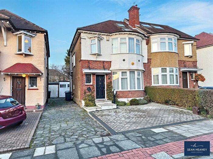 4 Bedroom Semi Detached House For Sale In Walfield Avenue, Whetstone, London, N20