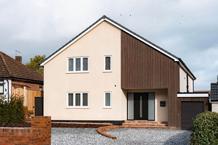 4 Bedroom Detached House For Sale In Christchurch Road, Tring, Hertfordshire, HP23