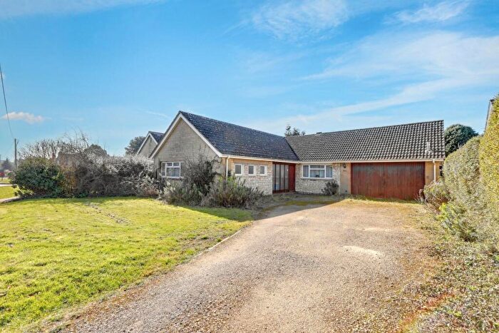 4 Bedroom Detached Bungalow For Sale In Shrivenham Road, Highworth, Wiltshire, SN6