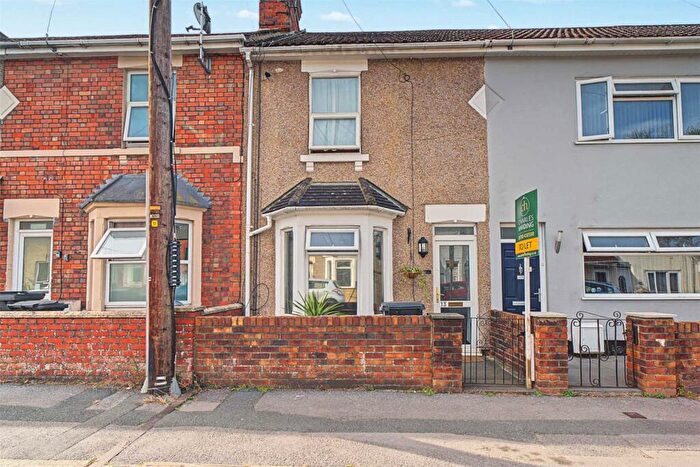 3 Bedroom Terraced House To Rent In Maxwell Street, Town Centre, SN1