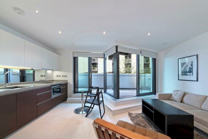 Flat To Rent In Baltimore Wharf, Canary Wharf, London, E14