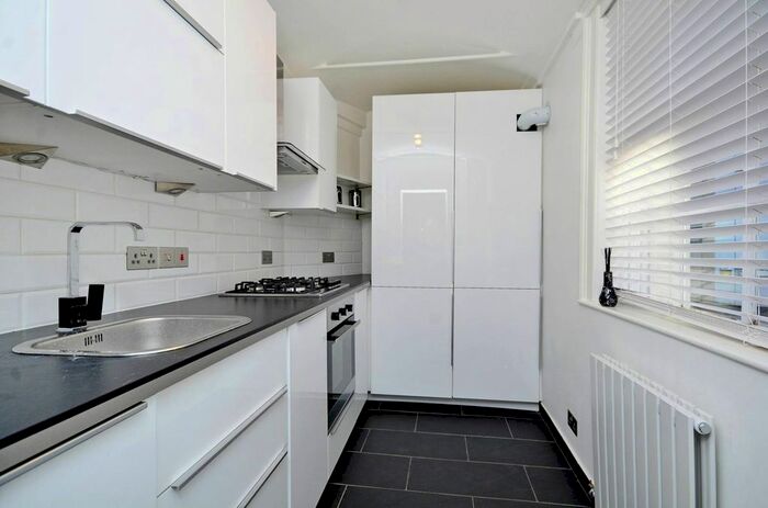 1 Bedroom Flat To Rent In Streatham Street, Bloomsbury, London, WC1A