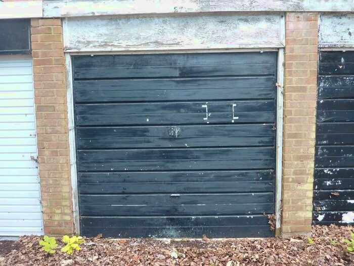 1 Bedroom Bungalow To Rent In Colleton Drive, Twyford, Reading, RG10