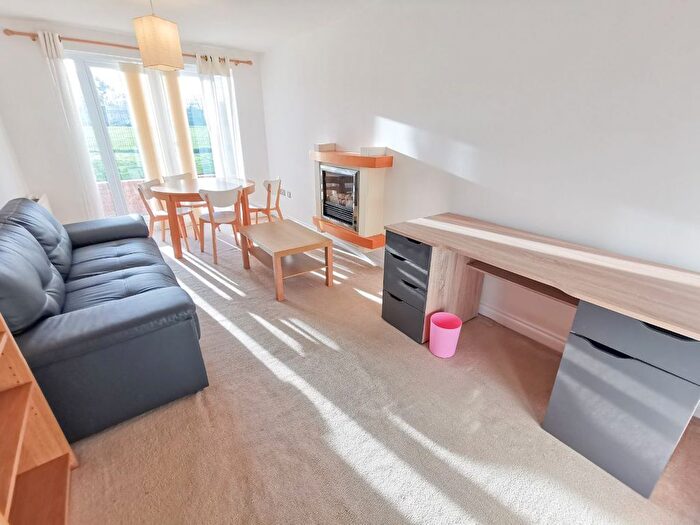 2 Bedroom Flat To Rent In The Wickets, Moor Road North, Gosforth, NE3