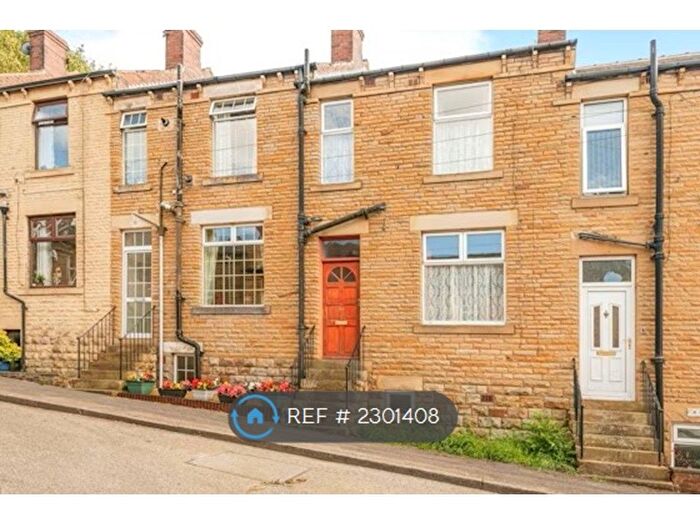 2 Bedroom Terraced House To Rent In Well Street, Dewsbury, WF12