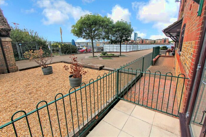 2 Bedroom Flat To Rent In Mitchell Close, Southampton, SO19