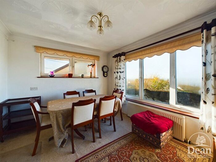 2 Bedroom Detached Bungalow For Sale In Woodside Street, Cinderford, GL14