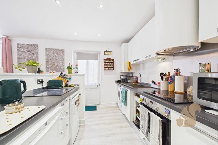 1 Bedroom Flat For Sale In New Farm Road, Stanway, CO3