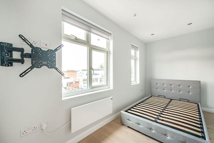 Studio To Rent In Kneller Road, Whitton, Twickenham, TW2
