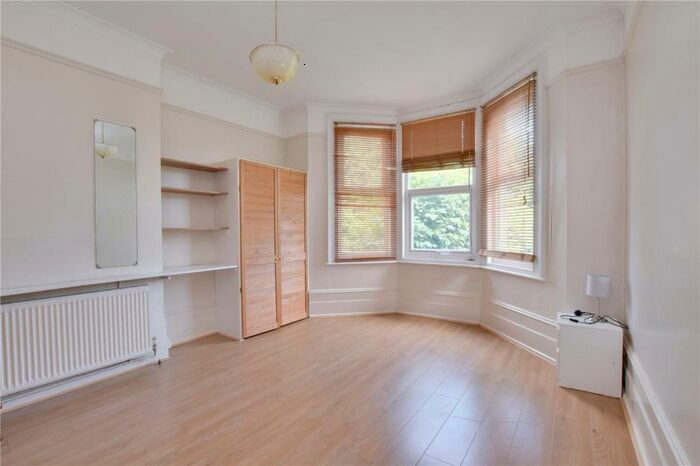 Studio To Rent In Charlton Road, Blackheath, London, SE3