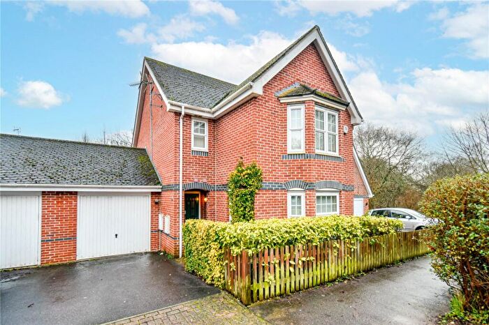 4 Bedroom Detached House To Rent In Pinewood Crescent, Hermitage, Berkshire, RG18