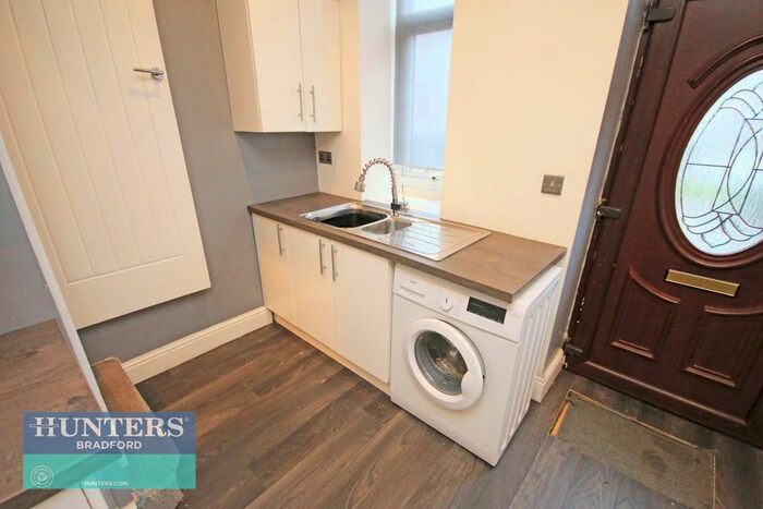 1 Bedroom Terraced House To Rent In Hill Street, Bradford, West Yorkshire, BD6
