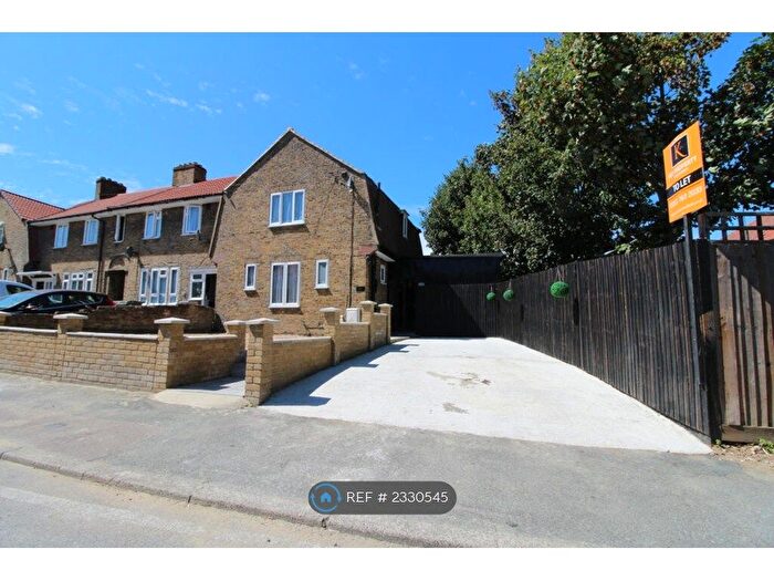 3 Bedroom Semi-Detached House To Rent In Arnulf Street, London, SE6