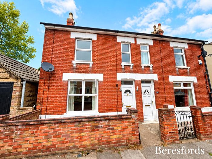 3 Bedroom Semi Detached House To Rent In Winchester Road, Colchester, CO2