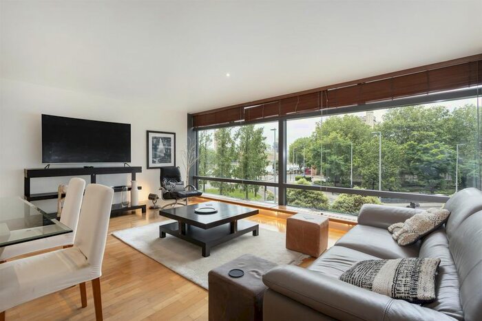 2 Bedroom Flat To Rent In Parliament View, Albert Embankment, London, SE1