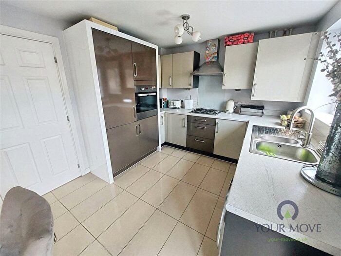 3 Bedroom End Of Terrace House For Sale In King Edmund Street, Dudley, West Midlands, DY1