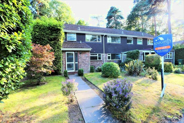 4 Bedroom End Of Terrace House To Rent In Troutbeck Walk, Camberley GU15