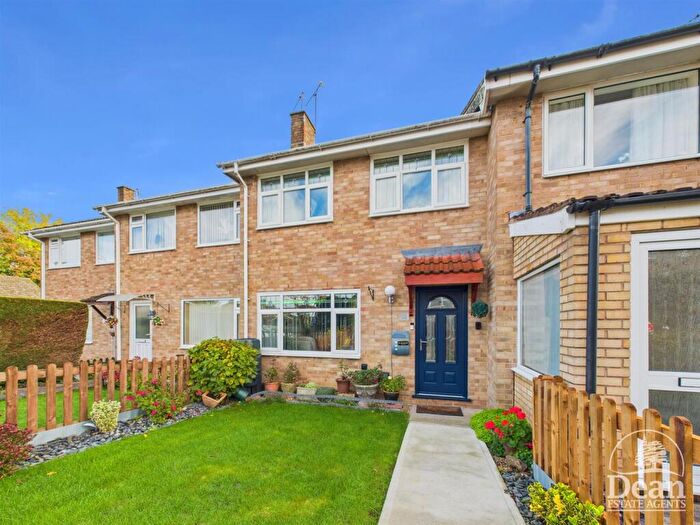 3 Bedroom Terraced House For Sale In The Links, Coleford, GL16