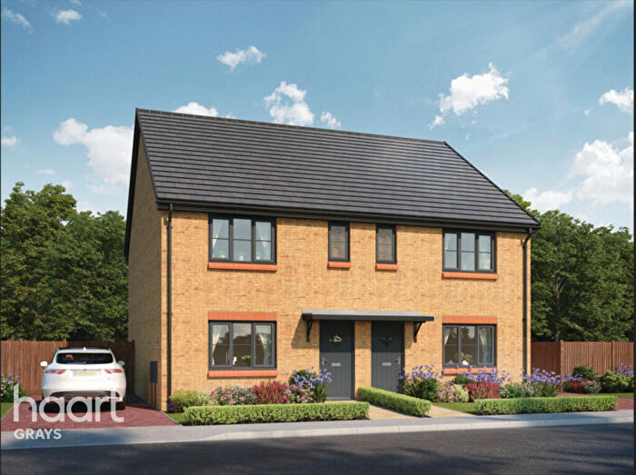 3 Bedroom Semi-Detached House For Sale In High Road, Fobbing, SS17